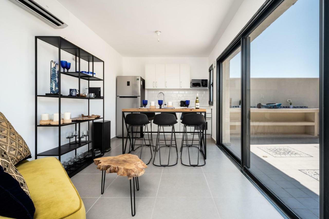 Duplex With Sea View Terrace Above The Flea Market Tel Aviv Exteriör bild