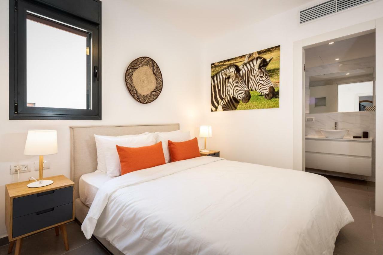 Duplex With Sea View Terrace Above The Flea Market Tel Aviv Exteriör bild